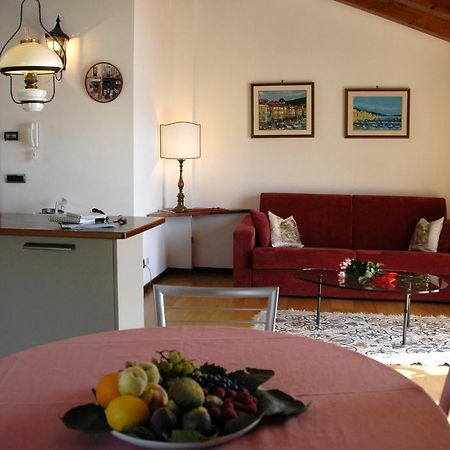 Alveluu Ristorante E Suites Тремеццо Номер фото