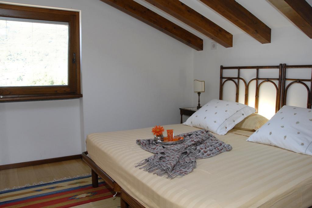Alveluu Ristorante E Suites Тремеццо Номер фото