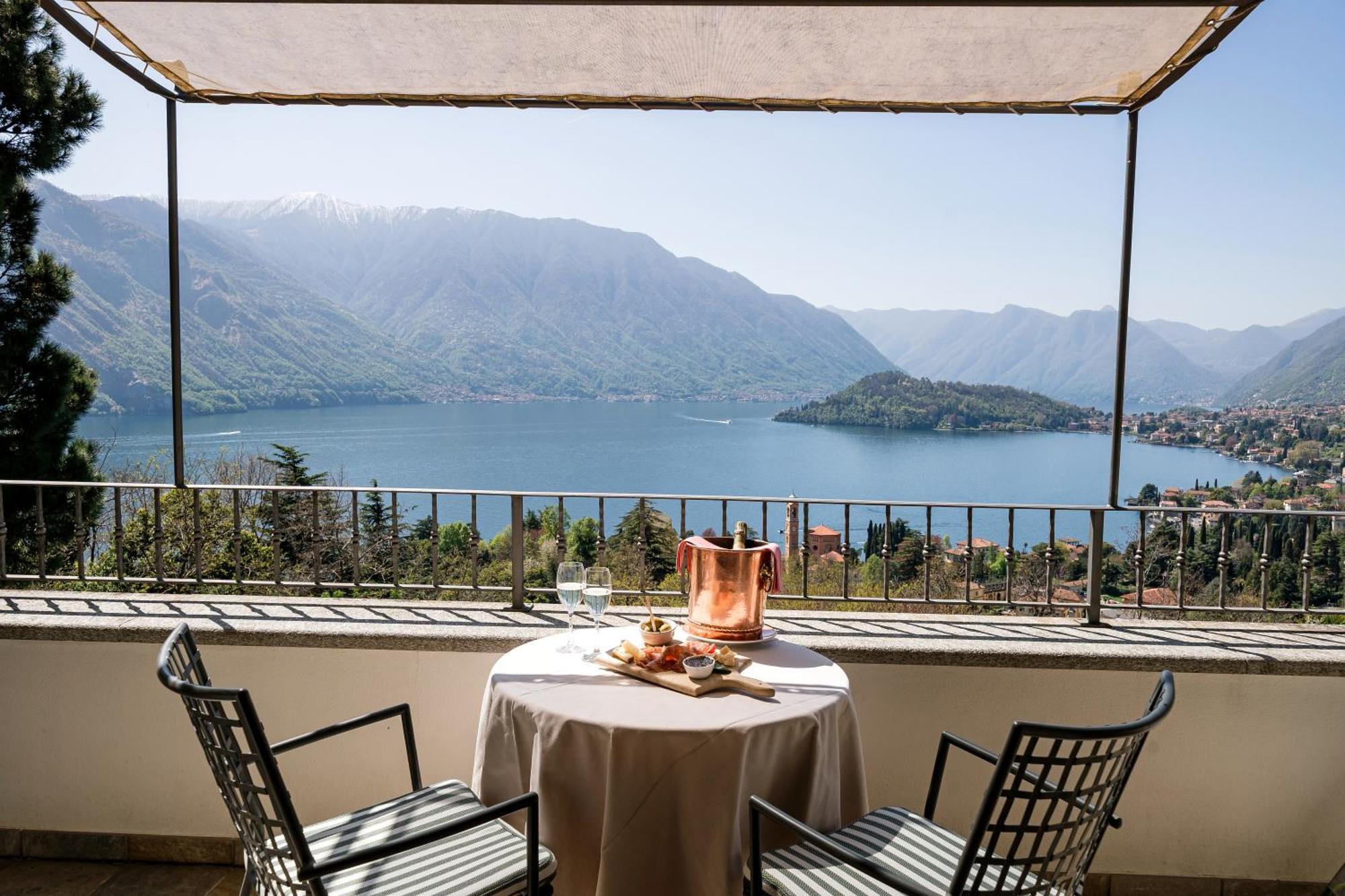 Alveluu Ristorante E Suites Тремеццо Экстерьер фото