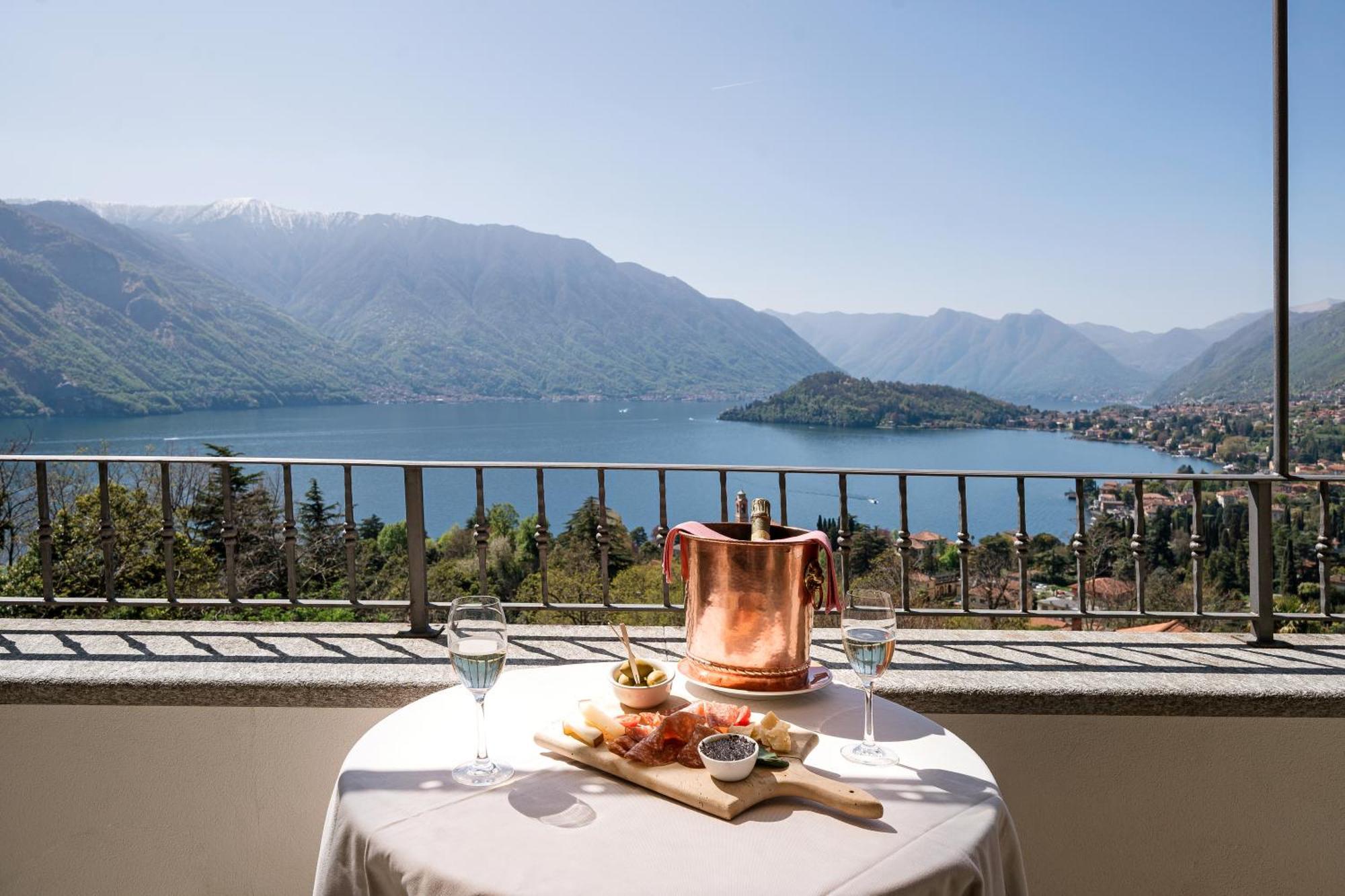 Alveluu Ristorante E Suites Тремеццо Экстерьер фото